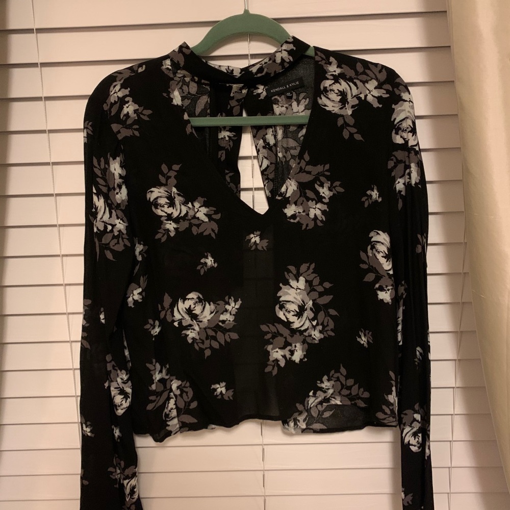 ADORABLE KENDALL AND KYLIE TOP